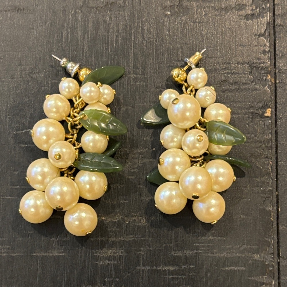 Vintage Avon Faux Pearl Cha Cha Dangle Cluster Earrings